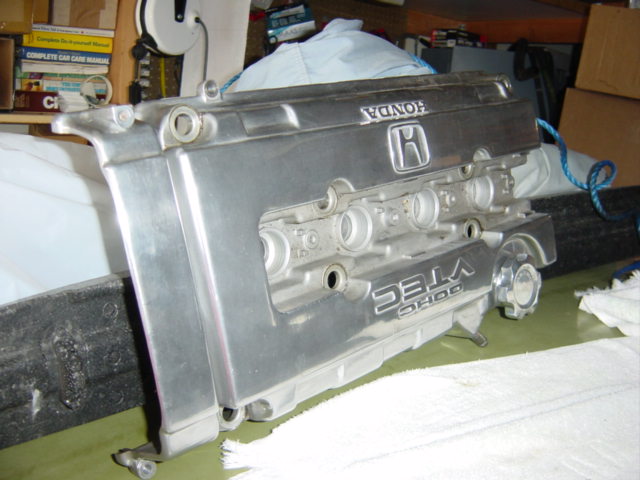 Honda polished valve cover